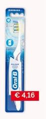 Offerta per Oral B - Spazolino Pulsar Whitening a 4,16€ in Acqua & Sapone