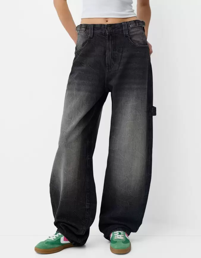 Offerta per Jeans balloon carpenter regolabili a 39,99€ in Bershka