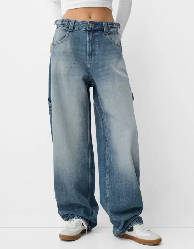 Offerta per Jeans balloon carpenter regolabili a 39,99€ in Bershka