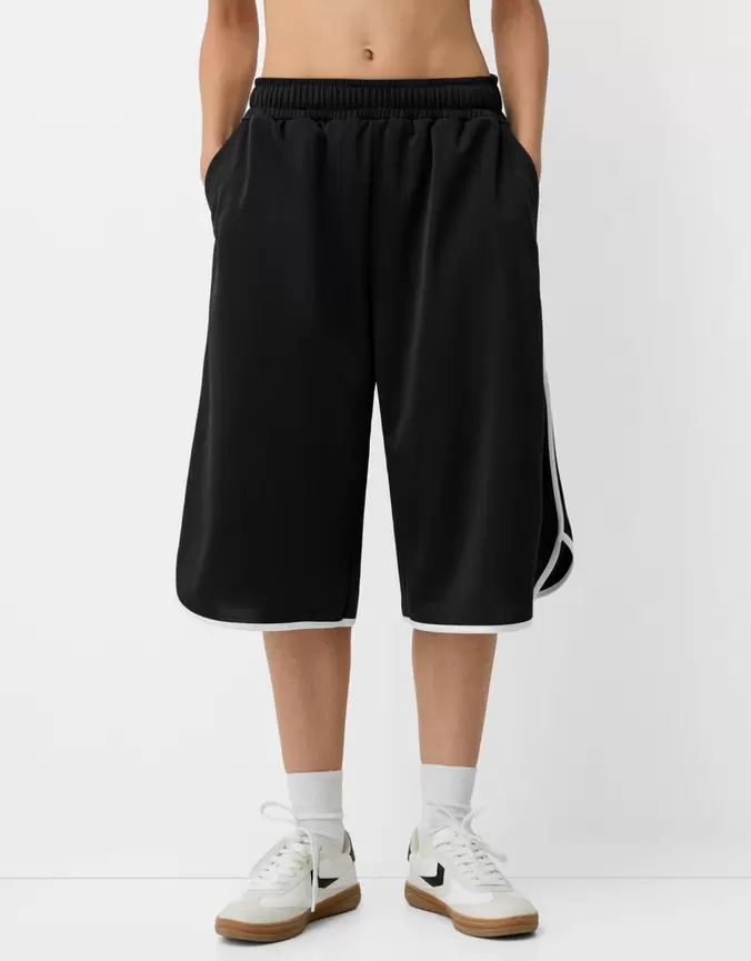 Offerta per Bermuda capri rétro a 35,99€ in Bershka