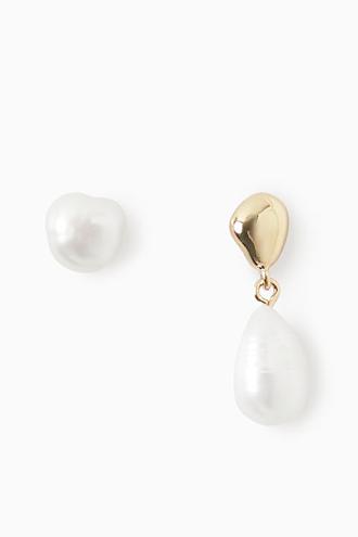 Offerta per MISMATCHED PEARL EARRINGS a 25€ in COS