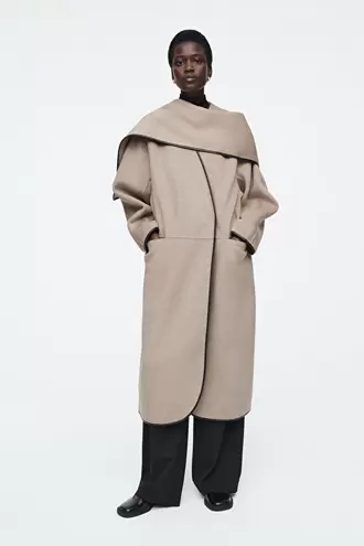 Offerta per LEATHER-TRIMMED WOOL SCARF COAT a 350€ in COS