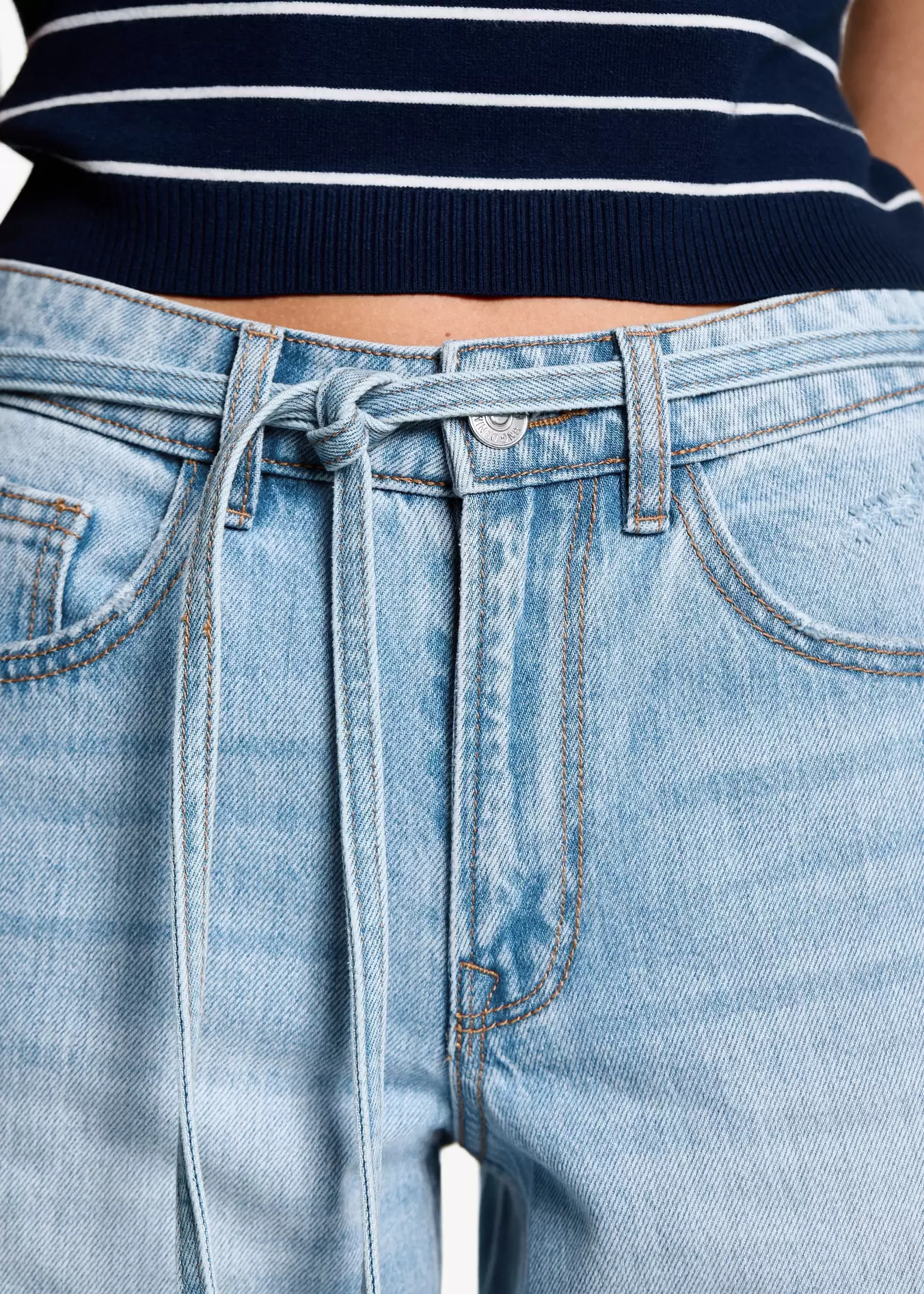 Offerta per Jeans vita media wideleg a 35,99€ in Mango