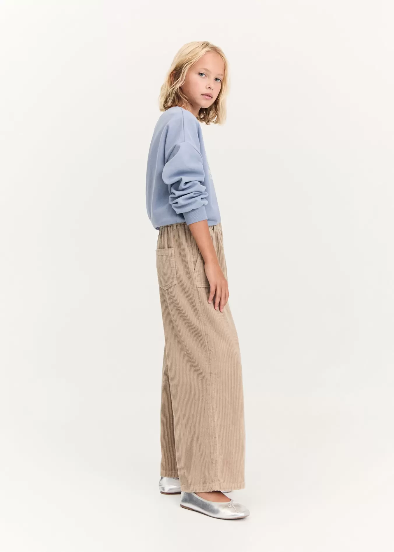 Offerta per Corduroy culotte pants with pockets a 25,99€ in Mango