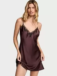 Offerta per Satin & Rose Lace Mini Slip a 90,93€ in Victoria's Secret